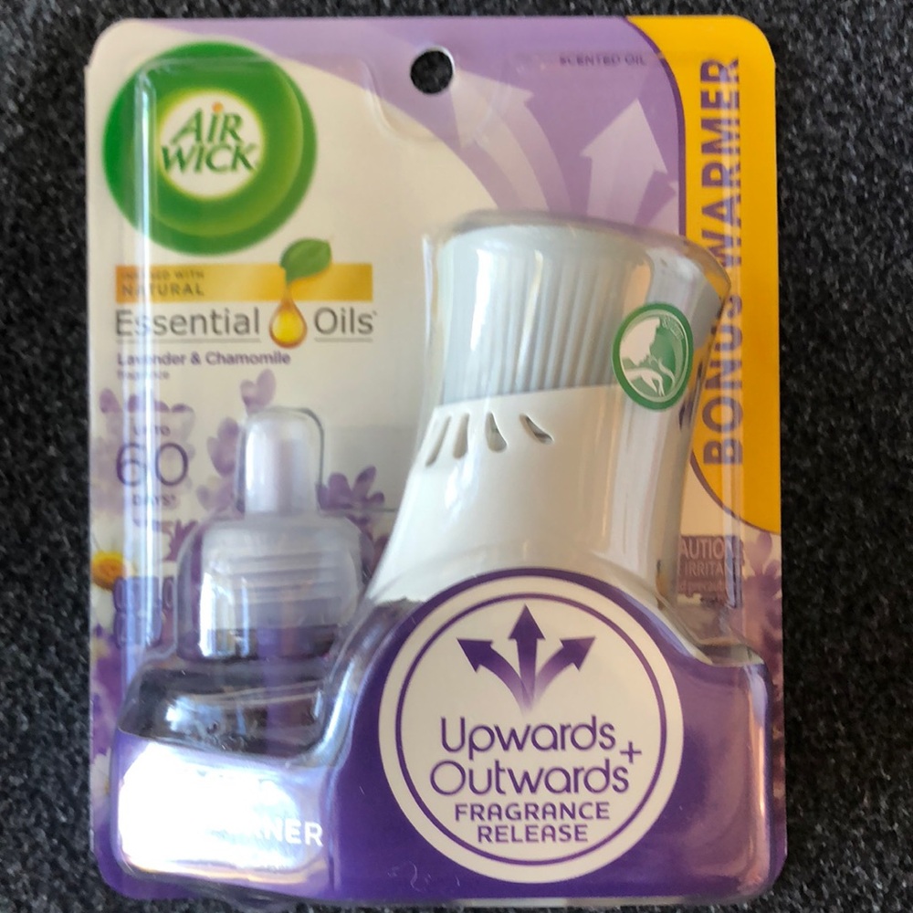 Air Wick Plug In Essential Oils Home Fragrances Starter Kit，1 Warmer + 1 Refills